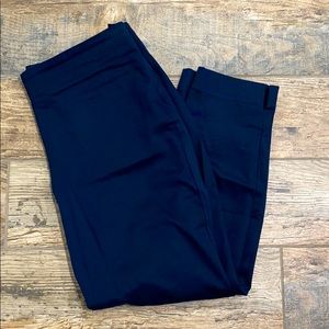 Ankle cropped slacks